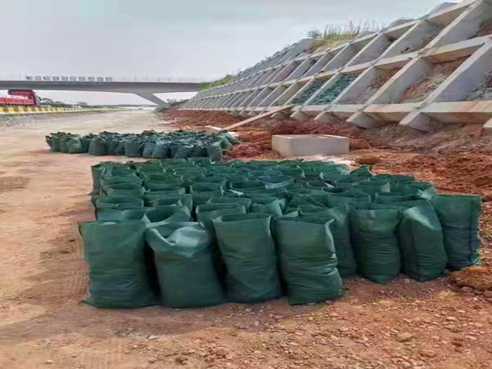 河道治理中生态袋用量计算方法及每条生态袋价格多少？