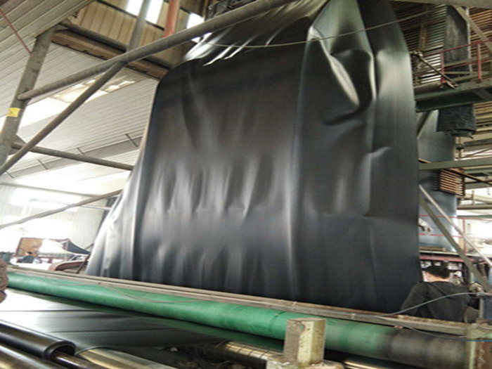 西藏垃圾场土工膜采用什么标准的？一般设计规格多少？