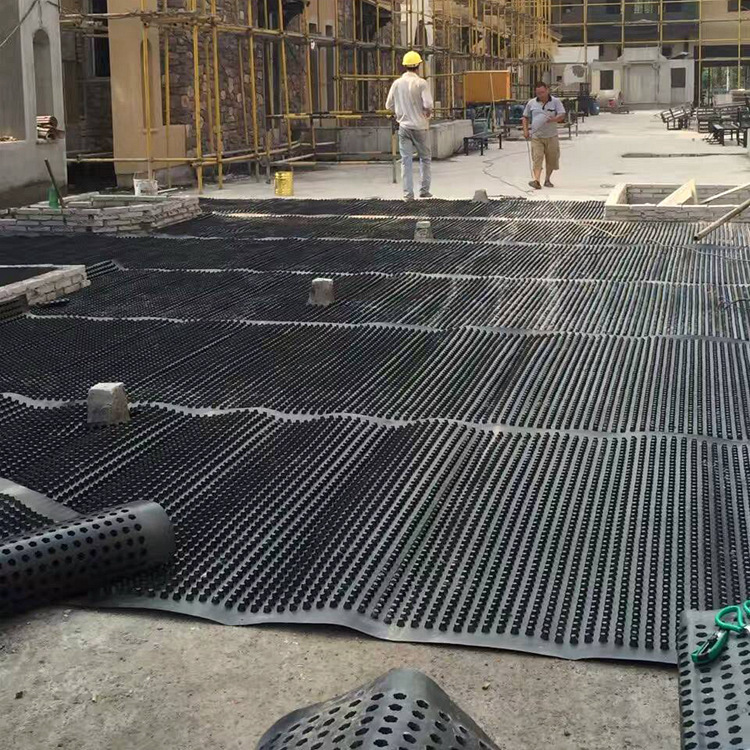 西藏HDPE排水板是什么?在工程中发挥怎样的特点?