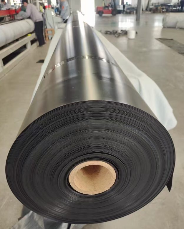 土工膜的性能与应用